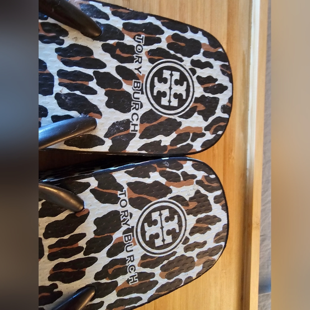 Sandals - Picture 3 of 4